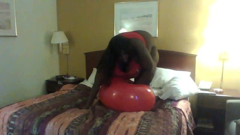 Beverly Blue The Big Red Balloon Struggle 3
