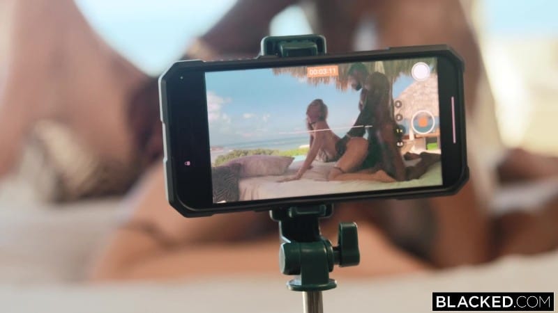 Blacked 25/10/30 Kelly Collins FullHD 4