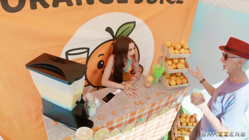 [BrazzersExxtra | Brazzers] 25/11/25 Nikki Nicole The Big O Orange Stand 4k 1