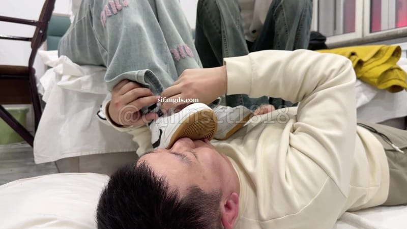 Chinese Queen Training 3091 3