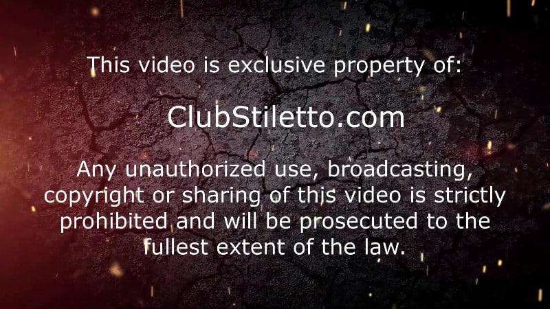 Club Stiletto - Toilet Time for Goddess Amelia in the Forest 5