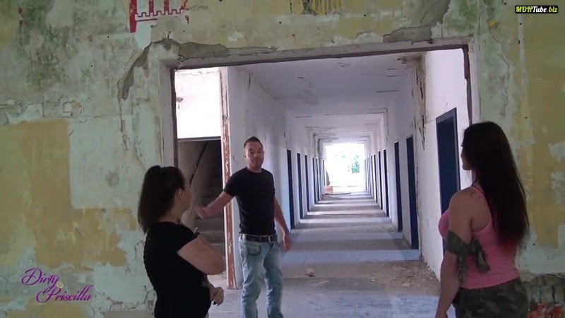 Dirty-Priscilla - Erwischt - Lost Places-Grusel Kaserne 1