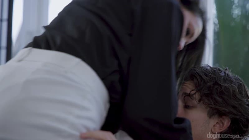 DogHouseDigital 25/11/05 Reagan Foxx Mommy Gets Filled FullHD 33