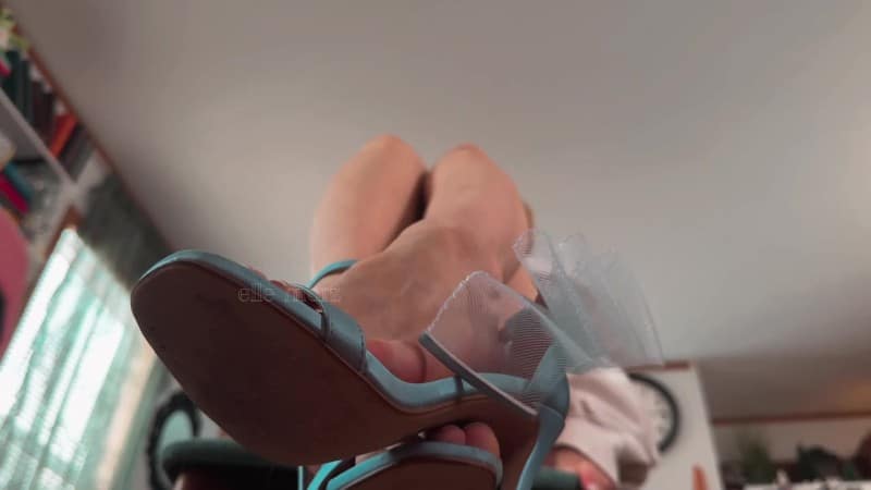 Elle Marz High heel worship instruction 3