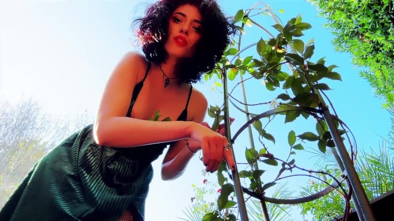 EnchantrixV - Giantess' Plaything 3