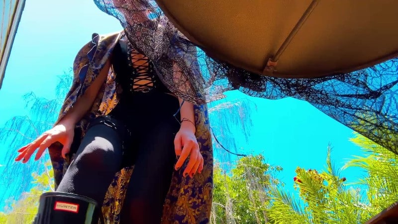 EnchantrixV - Sinking and Licking Mistress' Hunter Boots Clean 4