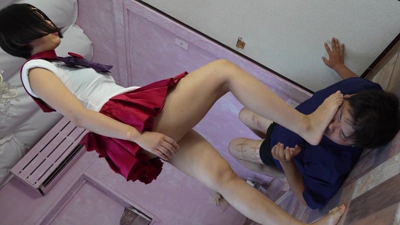 Faceslap Japan Super Hard - Barefoot Trampling And The Smell Of Submission 2