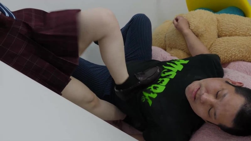 Faceslap Japan Super Hard - Foot Domination By A Cruel Girl 1