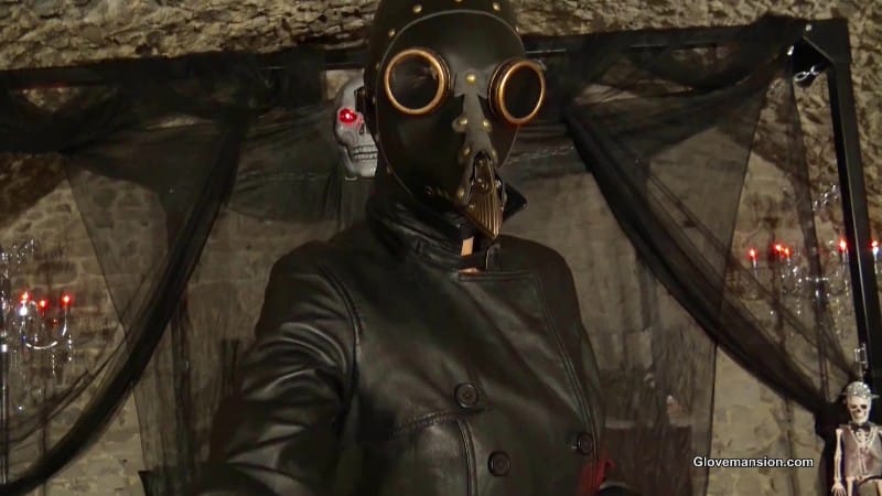 GloveMansion - Drained by the plague doctor - Fetish Liza 2