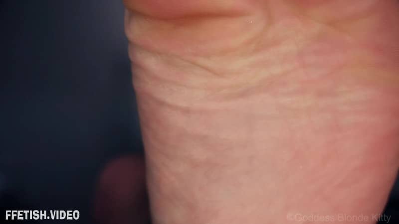 Goddess Blonde Kitty - Worship My Feet 4
