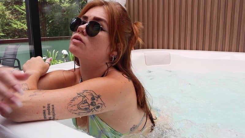 Goddess Roxy - Desperate to Join Watch While I Ignore 3