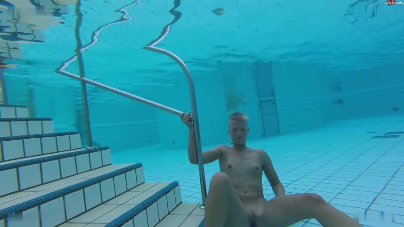 HornyRoxy - Deine Ultimative Schwanzbehandlung - Spritz ab bevor Dir die Luft ausgeht 2