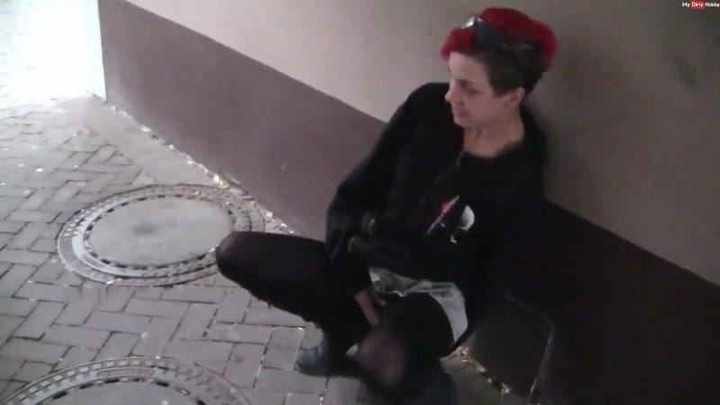 HornyRoxy - PipiLotta CityPiss 3