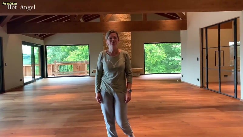 Hot Angel - Bin ich wirklich allein auf Baustelle 14