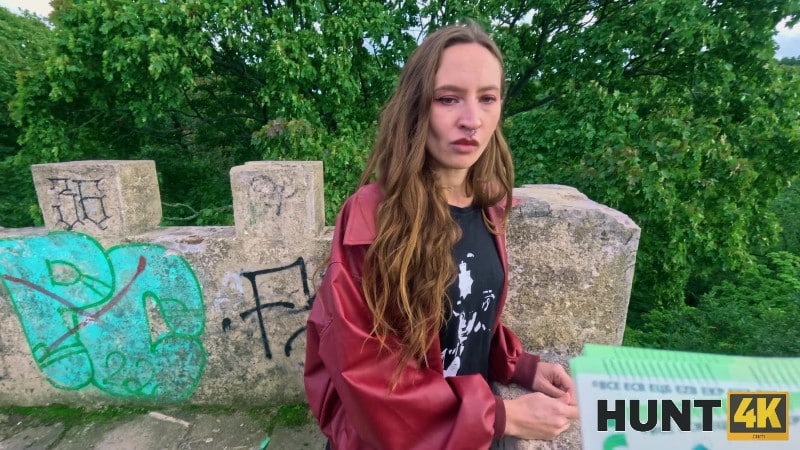 Hunt4K 25/10/08 Mari Moon FullHD 1