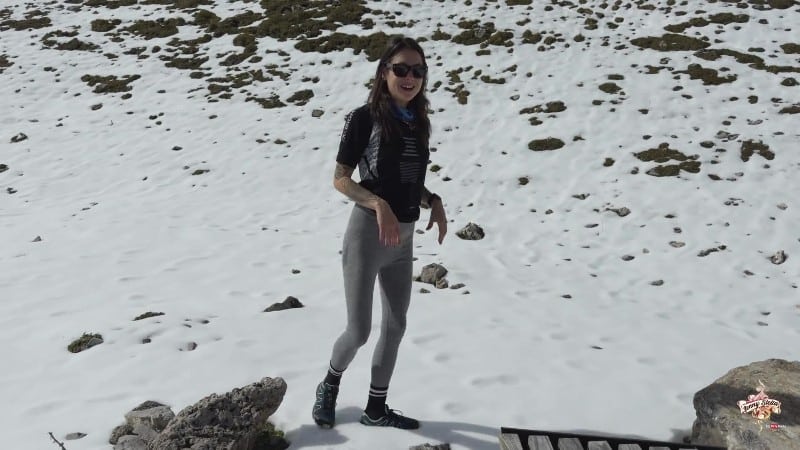 Jenny Stella - OMG - FAMILIENVATER direkt aus INNSBRUCK abgeschleppt - SCHNEE - BERGE - PIPI und SPERMA 2