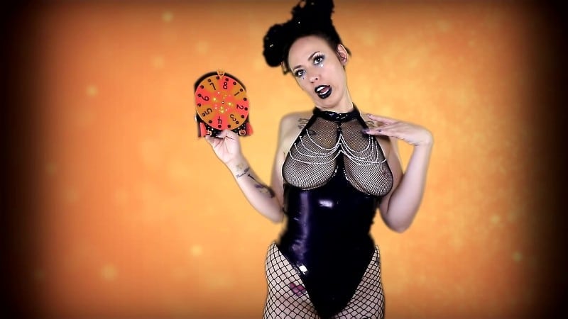 Kendall Olsen - Binge On Clips For Spooky Babe 3