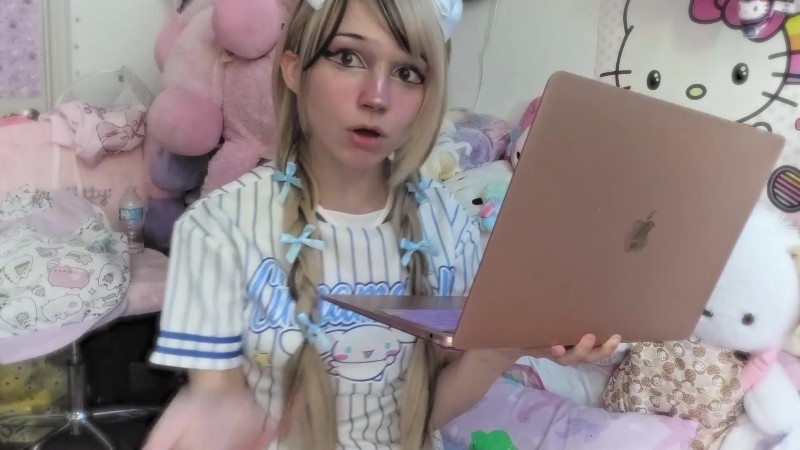 Krissi Pookie - Making Your Little Sister Internet Famous 2