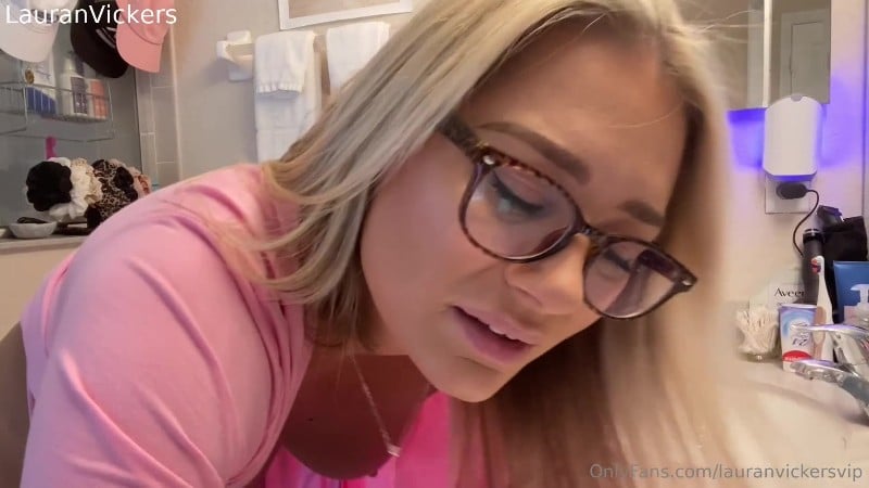 Lauran Vickers - Mommy and Son Fuck in the Bathroom 3