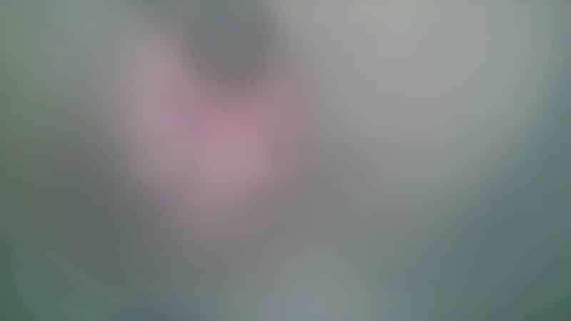 Lotusblume - Lara beobachtet beim duschen 3