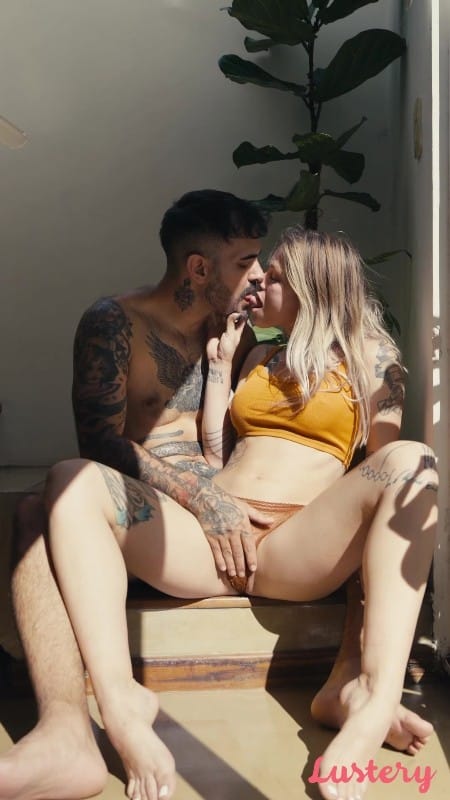 Lustery E1919 Alex And Sammm Stairwell Squirting XXX VERTICAL 1080p 1