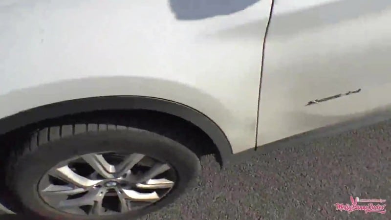 MellyBunnyLuder - Im Carsharing Auto musste ich blasen - Es war das letzte Auto im ganzen Umkreis 20