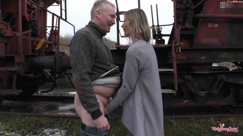 MellyBunnyLuder - OMG - User Dieter50 Jahre - Sex am G terb ahnhof 1