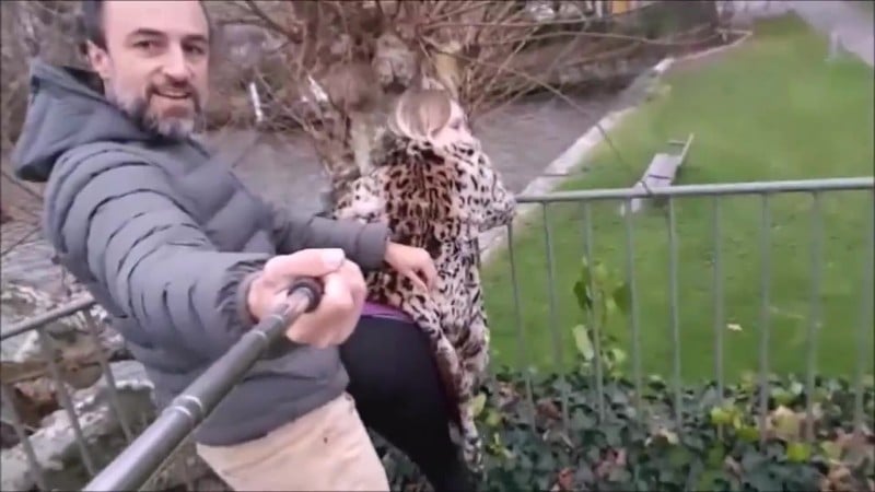 Miriam20 - Public - Oeffentlich geknallt in Zuerich am Zuerichsee neben der Strasse 1 3