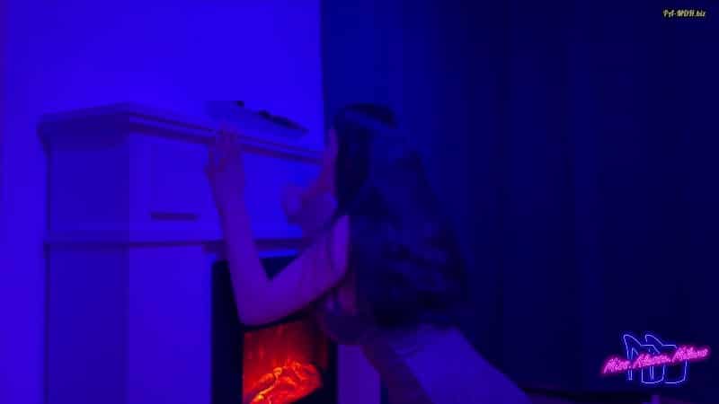 MissAlessaMilano - Saugdildo Deluxe - Blowjob und Fick Show 5