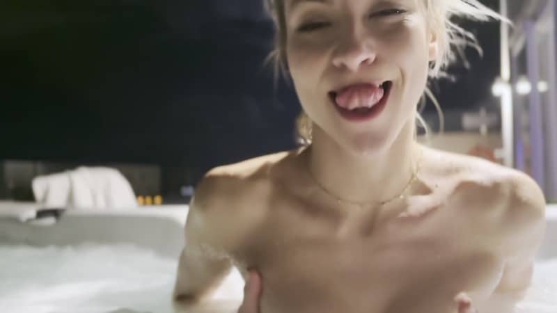 MissDaisyDiamond JOI Titties play in Jacuzzi 3