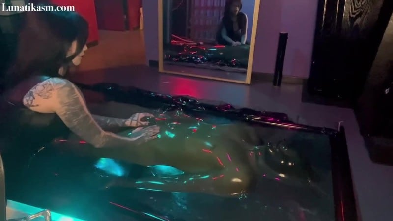 Mistress Lunatika - His First Vacbed Experience 2