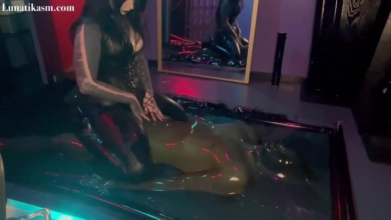 Mistress Lunatika - His First Vacbed Experience 4