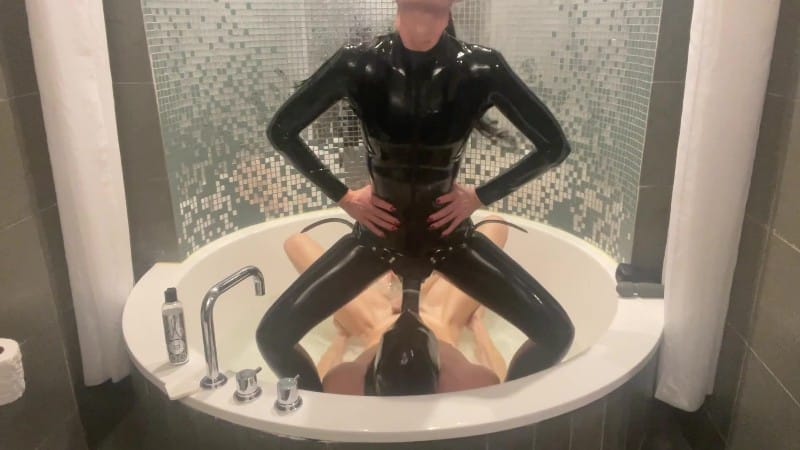 Mistress Tess - Tess Nyc - Wet N Wild 4