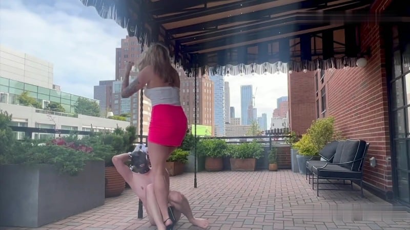 Princess Alexandria - Ballbusting on the Balcony 4