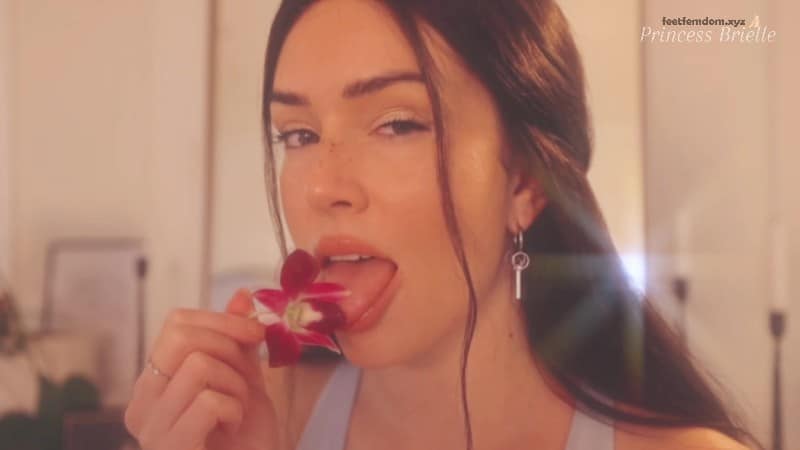 Princess Brielle FinDom FemDom - LIP SPIT TEASE MOUTH WORSHIP 2