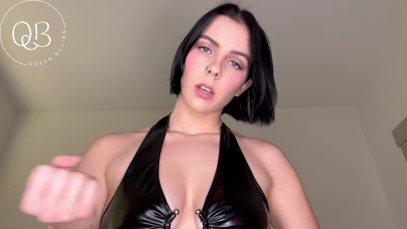 QueenBlaire - Don't Look Away 4