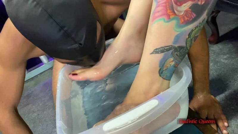 Sadistic Queens - Squishysax - Miss Patricia - Foot Bath Dunking - Asian Goddess 3