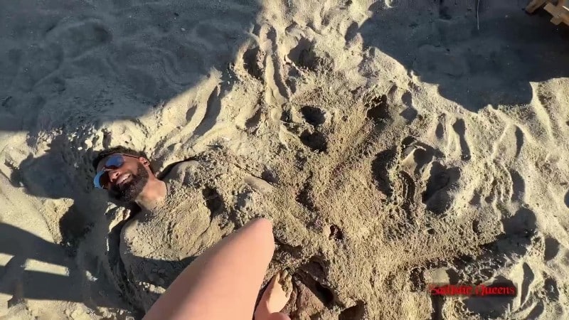 Sadistic Queens - Squishysax - Missy Jane - Trampling My Human Sandcastle 3