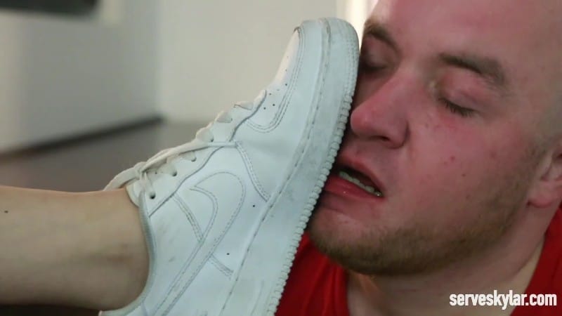 ServeSkylar - Dirty shoe licker gets blackmailed 2