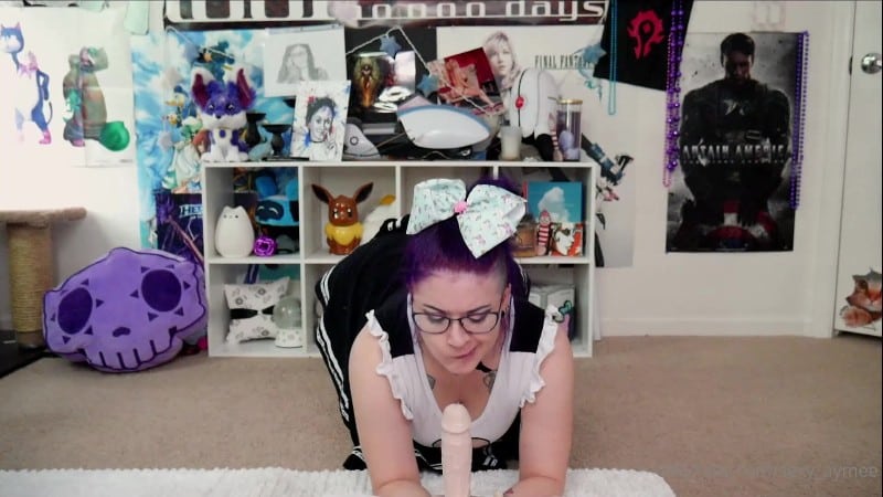 Sexy Aymee - virgin step-sister 4