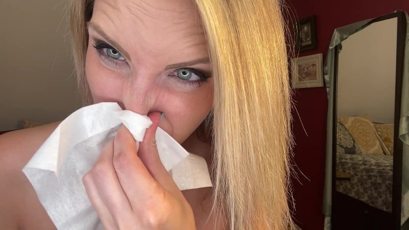 SneezeGoddess - Live Sneeze Talk Fit and Nose Blowing 5