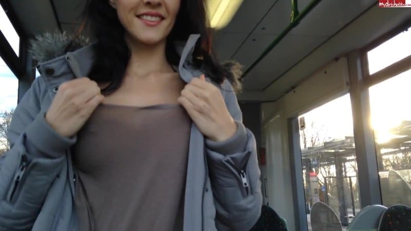 Sweet--Anna - Cameltoe und Blowjob in der Stra enbahn 2