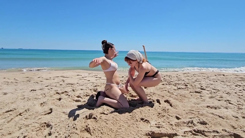 Syren Productions - Buried On The Beach Face Sitting 2