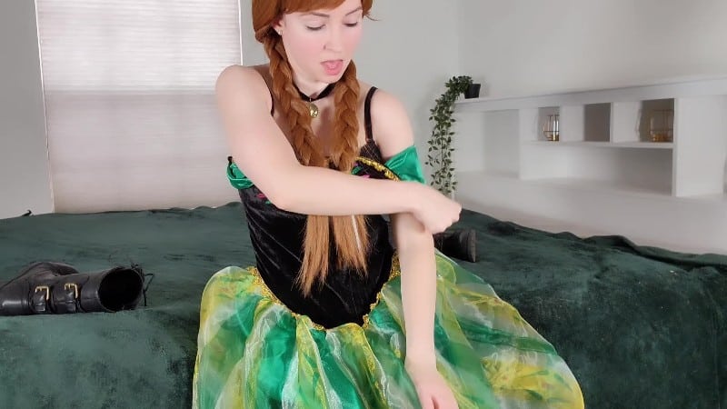 TheTinyFeetTreat - Anna Loves Anal and Feet 1