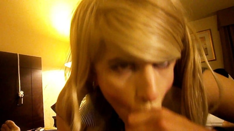 Tia Tizzianni - Bailey Love CUMS from DEEPTHROAT FUCK 3