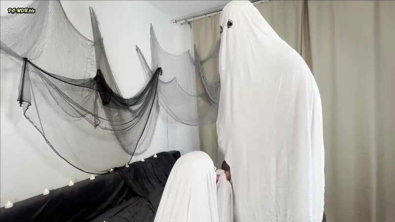 VyvaVega - Halloween Ghost Costume - Sußes oder Heißes 10