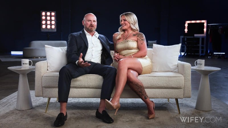 Wifey 25/11/08 Cameryn Morie And Bobby Blonde Hotwife Gets Fucked In Front Of Hubby 4k MP4-P2P 1