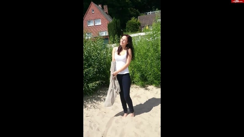 Young-Devotion - Mal kurz nackig gemacht 5