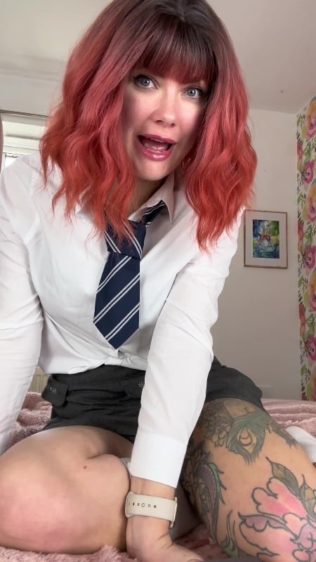 Yourhikerbabe - School Girl Gives Daddy Handjob 2