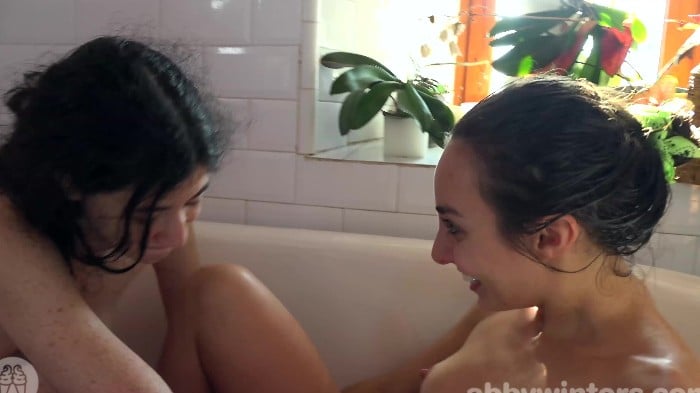 [AbbyWinters] Francisca & Elysa (sex In The Bathtub) 2022.06.10 [2160p] 2
